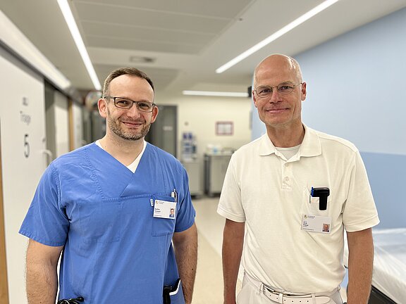 Steffen Tuleweit, Chefarzt Internistische Intensivmedizin, und PD Dr. Dirk Pabst, Chefarzt für die Zentrale Notaufnahme (ZNA)