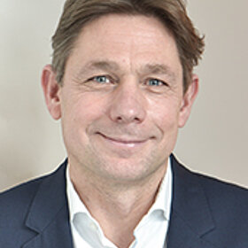 Chefarzt / Stellvertretender &Auml;rztlicher Direktor Prof. Dr. med. Jens Reimer (MBA)