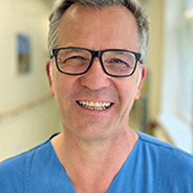 Oberarzt Dr. med. Matthias Lenz