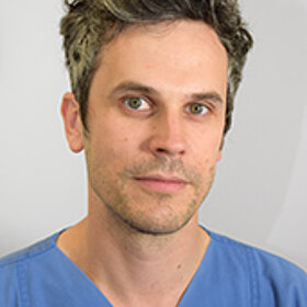 Oberarzt Dr. med. Florian Wahjudi
