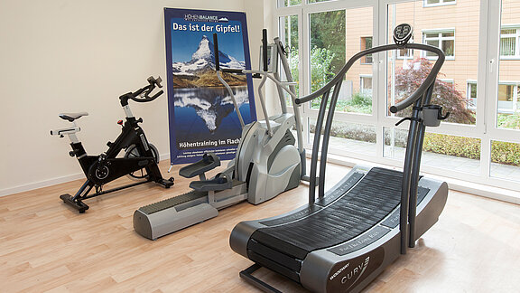 Titelbild MediFit - Höhentrainingsgeräte